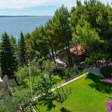 Candela, No 6 Starigrad Paklenica