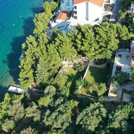 Candela, No 6 * Starigrad Paklenica