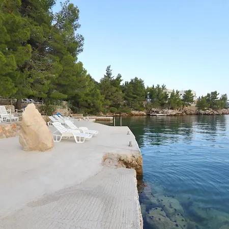 Candela, No 6 Daire *