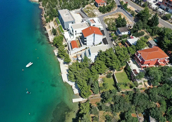 Candela, No 6 * Starigrad Paklenica