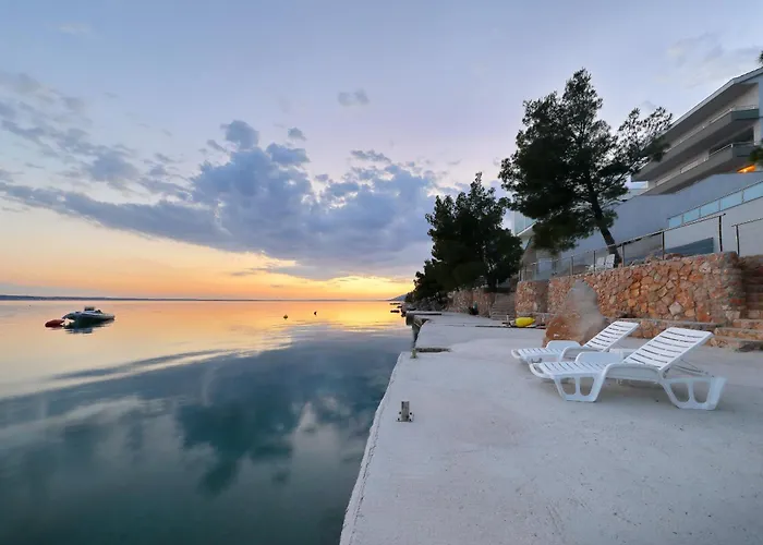 Candela, No 6 * Starigrad Paklenica