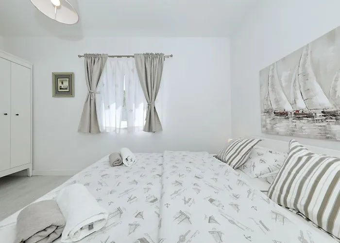 Candela, No 6 Apartamento Starigrad Paklenica