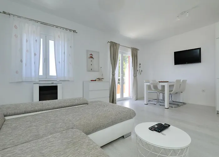 Candela, No 6 * Starigrad Paklenica